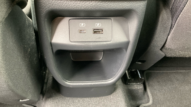 Nissan Juke 1.0 DiG-T N-Connecta 5dr Petrol Hatchback